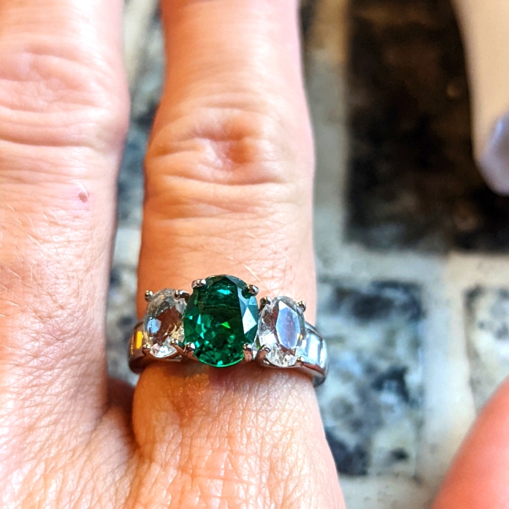 Nib Emerald & Diamond Ring Size 7 - Picture 4 of 11